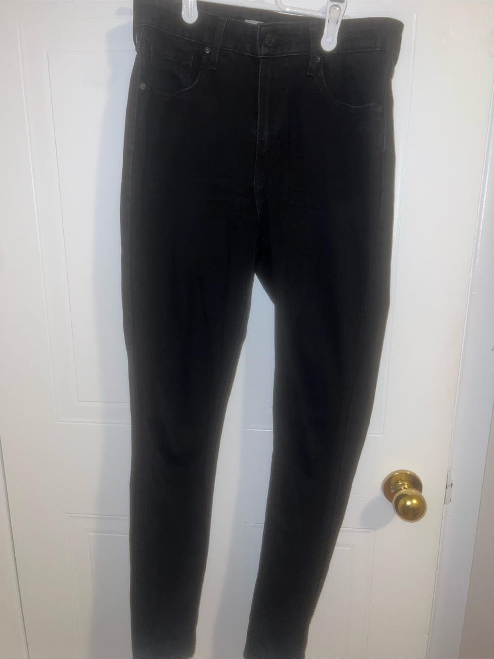 Black Skinny Women's Jeans - Sleek Everyday Essential